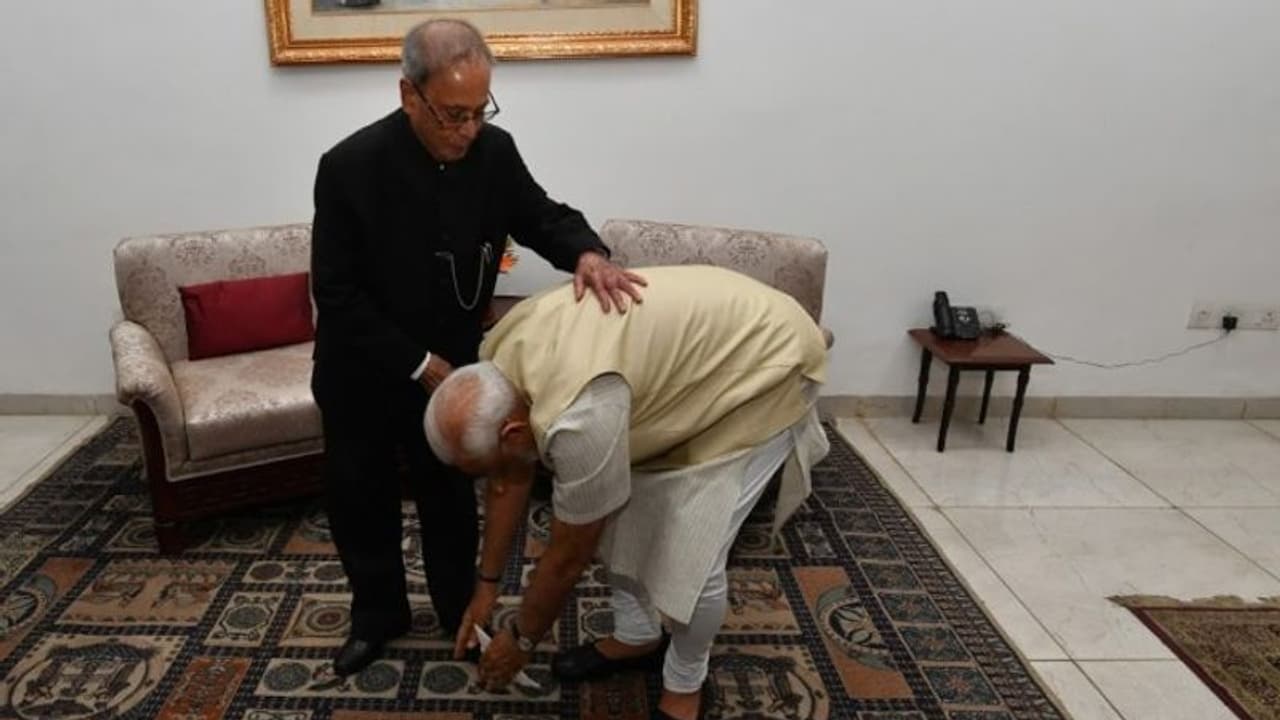 ಕಾಂಗ್ರೆಸ್ಸಿಗ ಮಾಜಿ ರಾಷ್ಟ್ರಪತಿ ಪ್ರಣಬ್ ಮುಖರ್ಜಿಗೂ ಸ್ಮಾರಕ ನಿರ್ಮಿಸಲು ಮೋದಿ ಸರ್ಕಾರ ನಿರ್ಧಾರ ಕಾಂಗ್ರೆಸ್ಸಿಗ ಮಾಜಿ ರಾಷ್ಟ್ರಪತಿ ಪ್ರಣಬ್ ಮುಖರ್ಜಿಗೂ ಸ್ಮಾರಕ ನಿರ್ಮಿಸಲು ಮೋದಿ ಸರ್ಕಾರ ನಿರ್ಧಾರ