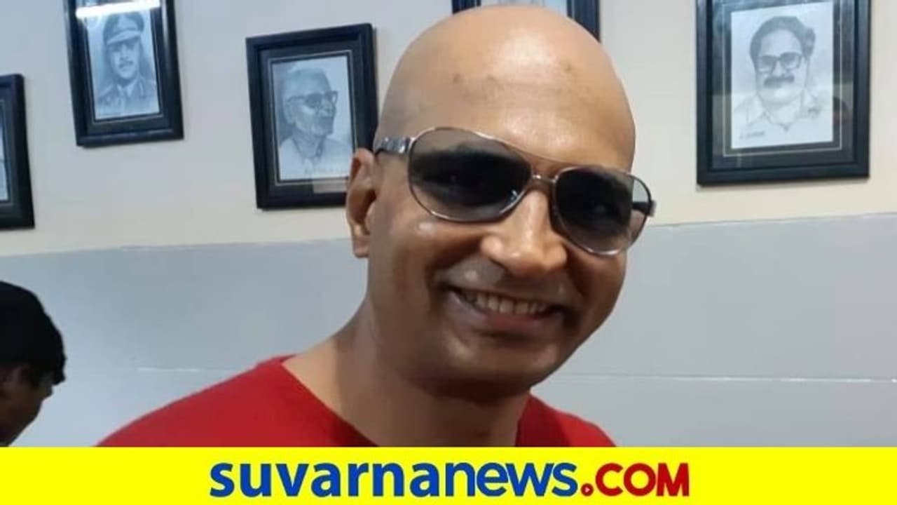 ಬರ್ತ್ಡೇ ದಿನ ಹಿರಿಯ ಕಲಾವಿದರಿಗೆ ಇಂದ್ರಜಿತ್ ಲಂಕೇಶ್ ನೆರವು: ಡ್ರಗ್ಸ್ ತನಿಖೆ ಬಗ್ಗೆ ಅಸಮಾಧಾನ ಬರ್ತ್ಡೇ ದಿನ ಹಿರಿಯ ಕಲಾವಿದರಿಗೆ ಇಂದ್ರಜಿತ್ ಲಂಕೇಶ್ ನೆರವು: ಡ್ರಗ್ಸ್ ತನಿಖೆ ಬಗ್ಗೆ ಅಸಮಾಧಾನ