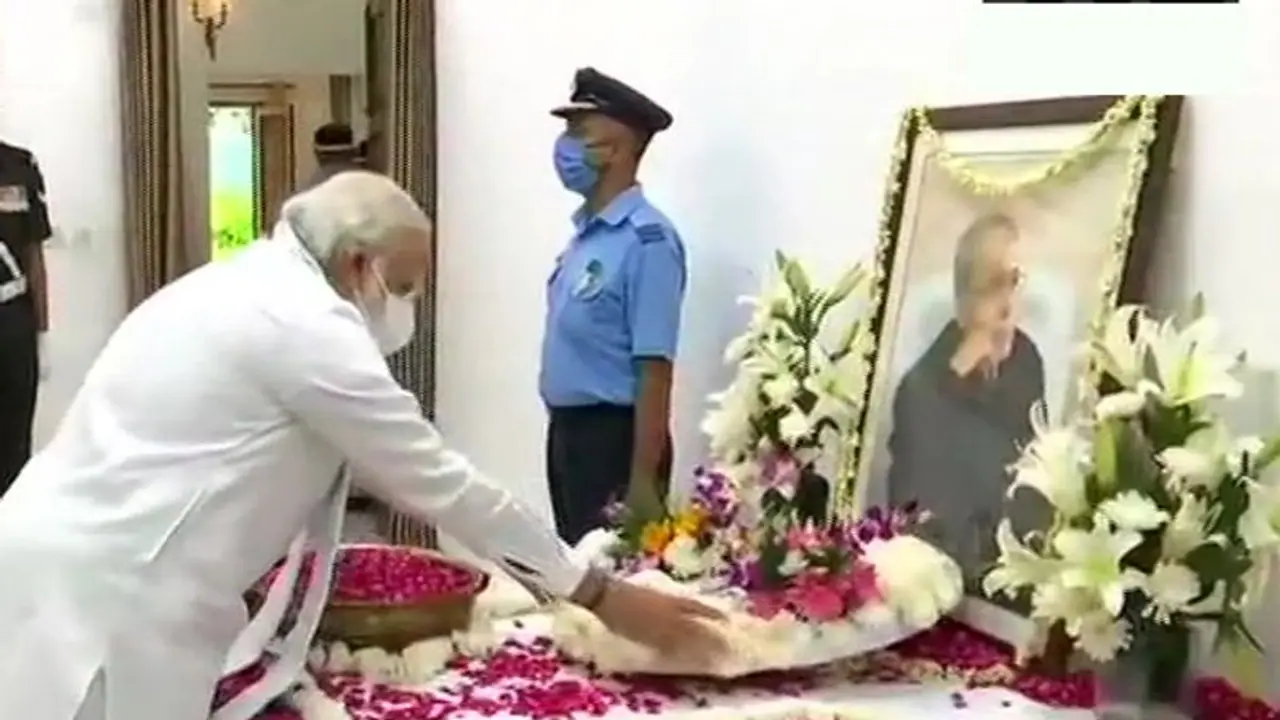 अलविदा प्रणब दा:  राष्ट्रपति रामनाथ कोविंद और प्रधानमंत्री नरेन्द्र मोदी ने दी श्रद्धांजलि