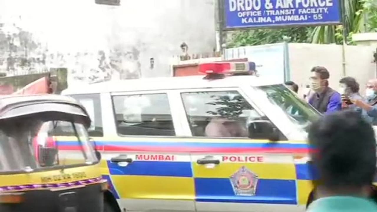 सुशांत केस में नारकोटिक्स कंट्रोल ब्यूरो चीफ की एंट्री, पहुंचे मुंबई, हो सकता है बड़े ड्रग्स रैकेट का खुलासा सुशांत केस में नारकोटिक्स कंट्रोल ब्यूरो चीफ की एंट्री, पहुंचे मुंबई, हो सकता है बड़े ड्रग्स रैकेट का खुलासा