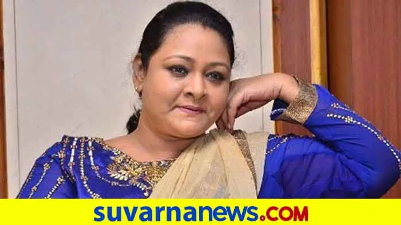 21 ಜನ ಪ್ರಿಯತಮರ ಜೊತೆ ಏನ್ ಮಾಡ್ತಿದ್ಲು ಶಕೀಲಾ? 21 ಜನ ಪ್ರಿಯತಮರ ಜೊತೆ ಏನ್ ಮಾಡ್ತಿದ್ಲು ಶಕೀಲಾ?