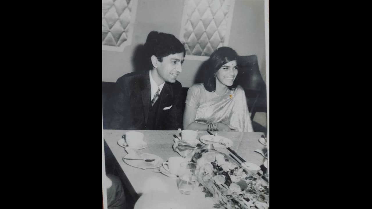 முதலில் அம்மா, அடுத்து அப்பா 10 நாளில் இருவரையும் பறிகொடுத்த பிக்பாஸ் பிரபலம்... உருக்கமான கண்ணீர் பதிவு...! முதலில் அம்மா, அடுத்து அப்பா 10 நாளில் இருவரையும் பறிகொடுத்த பிக்பாஸ் பிரபலம்... உருக்கமான கண்ணீர் பதிவு...!