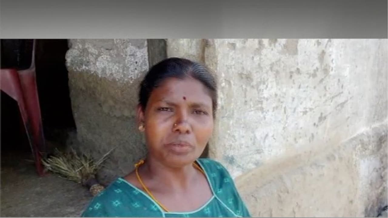 അട്ടപ്പാടിയിൽ ആദിവാസി സ്ത്രീയെ അയൽവാസികൾ മർദ്ദിച്ചതായി പരാതി അട്ടപ്പാടിയിൽ ആദിവാസി സ്ത്രീയെ അയൽവാസികൾ മർദ്ദിച്ചതായി പരാതി