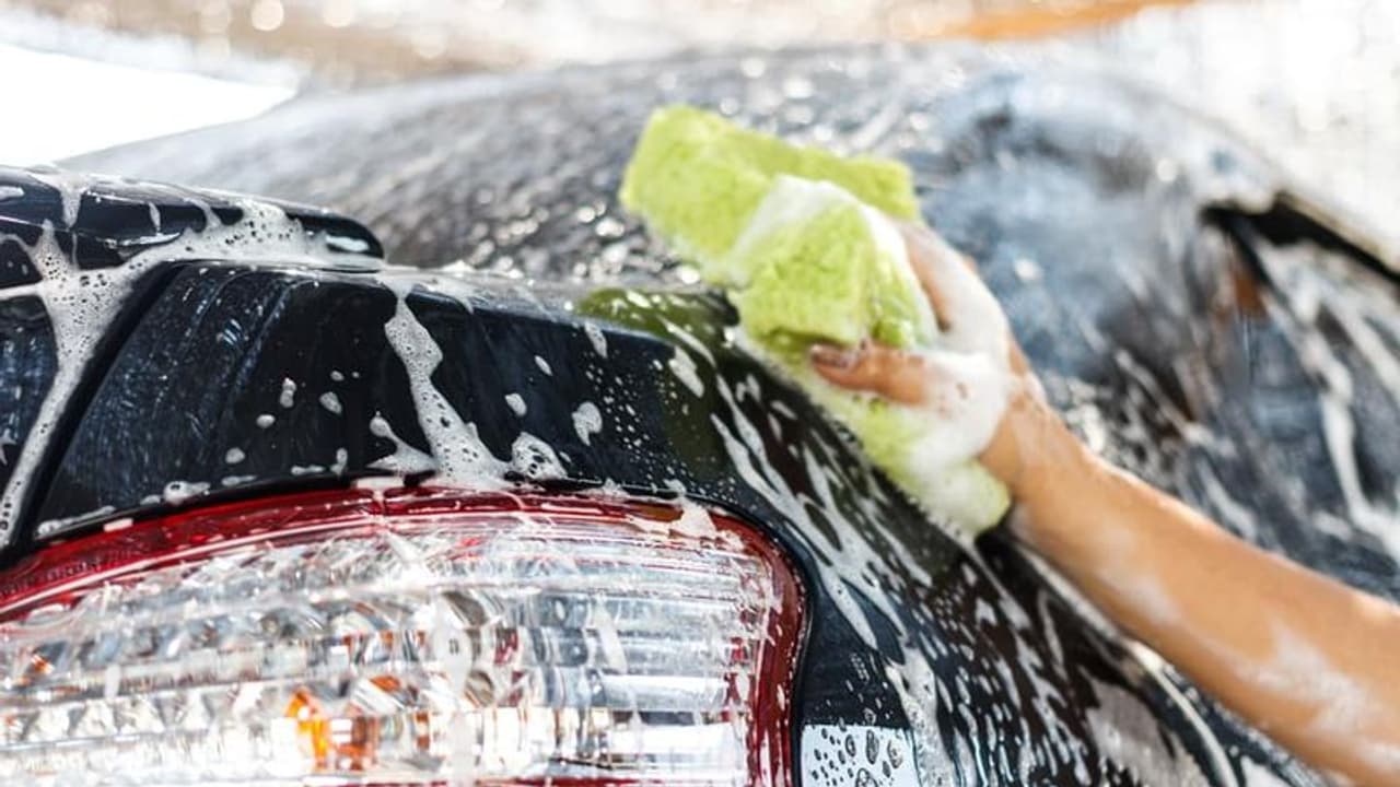 കുടിവെള്ളമുപയോ​ഗിച്ച് കാർ കഴുകിയാൽ പിഴ, വേനലിൽ കടുത്ത നടപടിയുമായി ദില്ലി സർക്കാർ