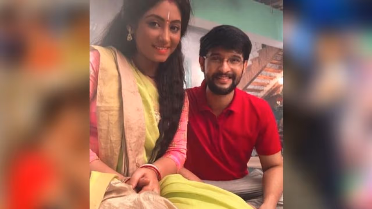 কলকাতা নাইট রাইডার্সের ডাই হার্ড ফ্যান নীল, তবুও এই দলকে সমর্থন করলেন আবেগের বসে