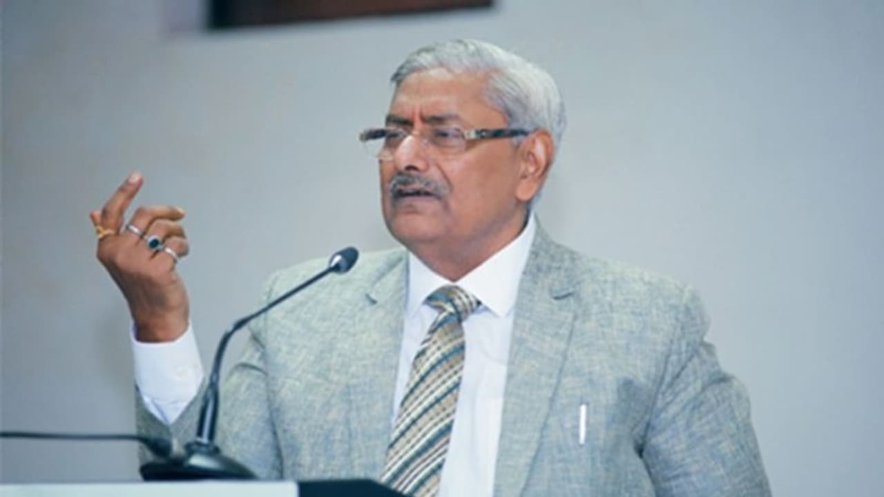 അരുൺ മിശ്ര ദേശീയ മനുഷ്യാവകാശ കമ്മീഷൻ അധ്യക്ഷനായി ഇന്ന് ചുമതലയേല്ക്കും അരുൺ മിശ്ര ദേശീയ മനുഷ്യാവകാശ കമ്മീഷൻ അധ്യക്ഷനായി ഇന്ന് ചുമതലയേല്ക്കും