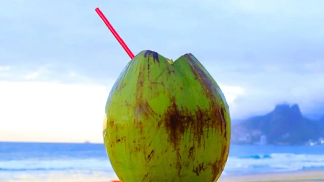 Does coconut water help in weight loss? Read Does coconut water help in weight loss? Read