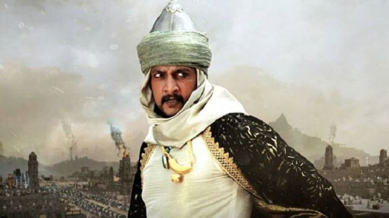 வெறித்தனம் பிடித்த ரசிகர்கள்…. டிக்கெட் கிடைக்காததால் தியேட்டர் மீது கல்வீசி தாக்குதல்! வெறித்தனம் பிடித்த ரசிகர்கள்…. டிக்கெட் கிடைக்காததால் தியேட்டர் மீது கல்வீசி தாக்குதல்!