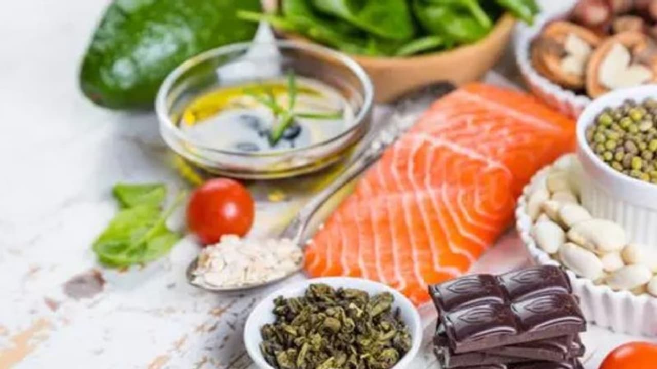 കൊളസ്ട്രോള് കുറച്ച് ഹൃദയത്തെ സുരക്ഷിതമാക്കാന് സഹായിക്കുന്ന അഞ്ച് ഭക്ഷണങ്ങള്... കൊളസ്ട്രോള് കുറച്ച് ഹൃദയത്തെ സുരക്ഷിതമാക്കാന് സഹായിക്കുന്ന അഞ്ച് ഭക്ഷണങ്ങള്...