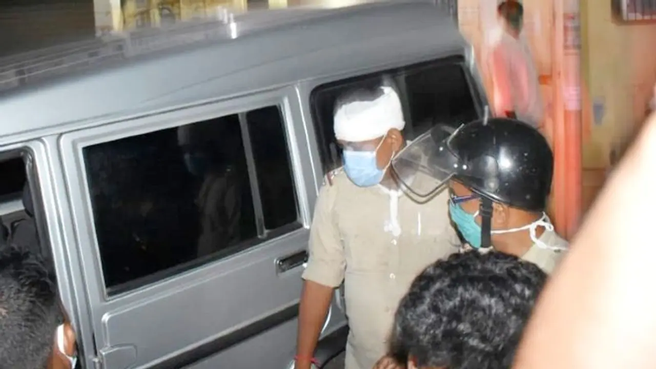 Violence in West Bengal: Police OC severely injured in TMC BJP clash