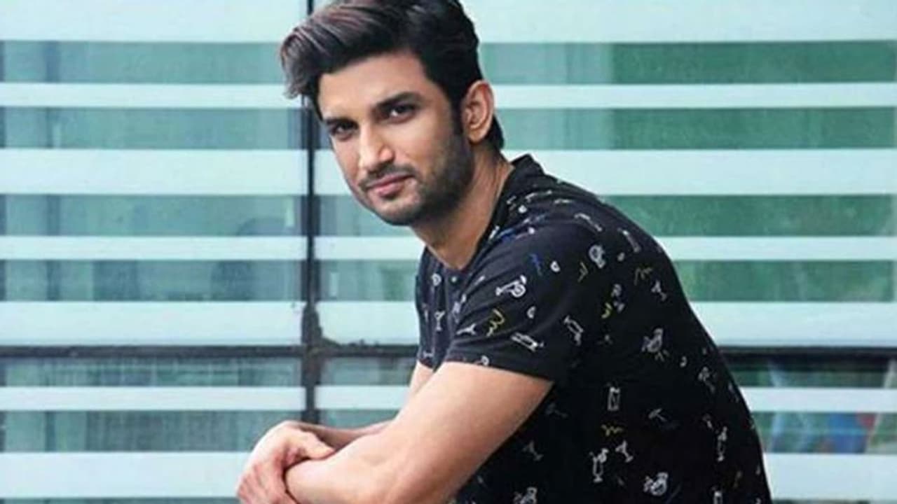 চেপে ধরে চুমু সেলফি, এবার নেট পাড়ায় ভাইরাল সুশান্ত কিয়ারা ফান মোমেন্ট চেপে ধরে চুমু সেলফি, এবার নেট পাড়ায় ভাইরাল সুশান্ত কিয়ারা ফান মোমেন্ট