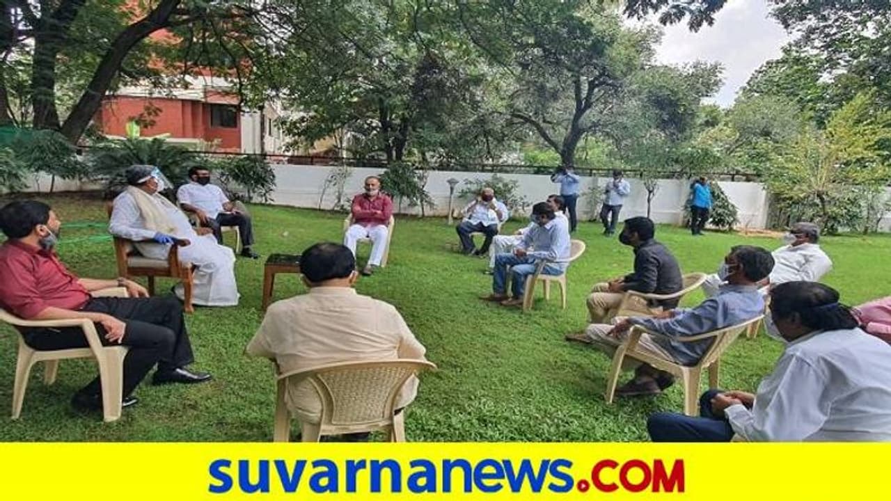 ಬೆಂಗ್ಳೂರು ಅಭಿವೃದ್ಧಿಗೆ ಪ್ರತ್ಯೇಕ ಕಾಯ್ದೆ: ಕಾಂಗ್ರೆಸ್ ಸಹಮತ ಬೆಂಗ್ಳೂರು ಅಭಿವೃದ್ಧಿಗೆ ಪ್ರತ್ಯೇಕ ಕಾಯ್ದೆ: ಕಾಂಗ್ರೆಸ್ ಸಹಮತ