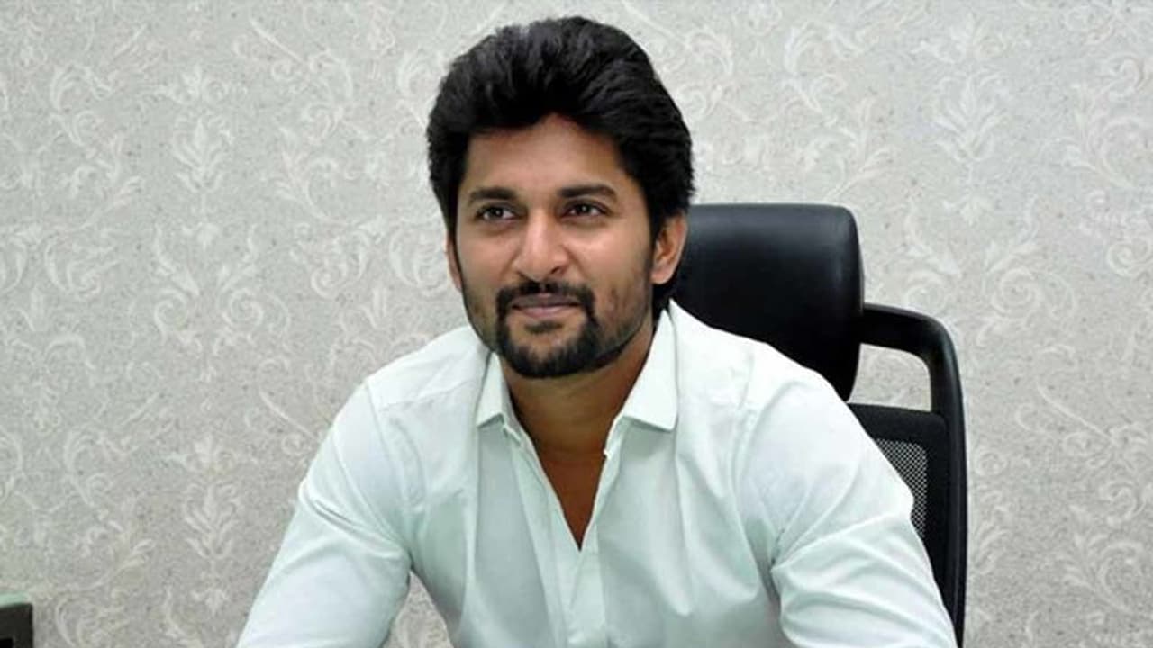 ఆ హిట్ సినిమాలో నటించమని నానిని ఆ ప్రొడ్యూసర్ బలవంతం చేశాడట.. ఆ హిట్ సినిమాలో నటించమని నానిని ఆ ప్రొడ్యూసర్ బలవంతం చేశాడట..