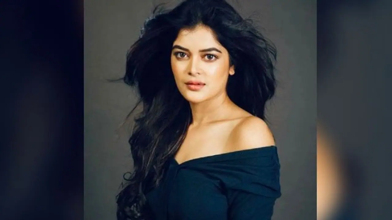 আলুথালু বেশে মধুমিতা আরও Hot, ট্যাটুর উঁকিঝুকিতে পারদ চড়ালেন টলি ডিভা আলুথালু বেশে মধুমিতা আরও Hot, ট্যাটুর উঁকিঝুকিতে পারদ চড়ালেন টলি ডিভা