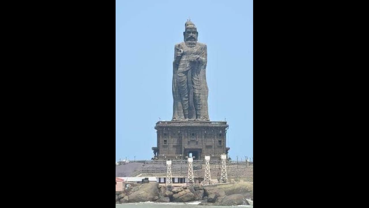 குமரியில் இருந்து தமிழக முதல்வர் எடப்பாடிக்கு ஓர் கோரிக்கை.! கடை இருக்கு ஆனா ஆள் இல்ல. புலம்பும் வியாபாரிகள்!