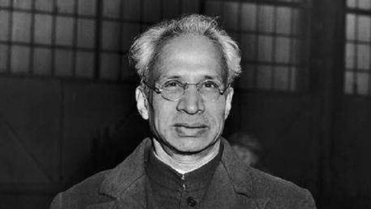 Teacher’s Day 2022: डॉ. सर्वपल्ली राधाकृष्णन की वो बातें, जिन्होंने बनाया 'महान' Teacher’s Day 2022: डॉ. सर्वपल्ली राधाकृष्णन की वो बातें, जिन्होंने बनाया 'महान'