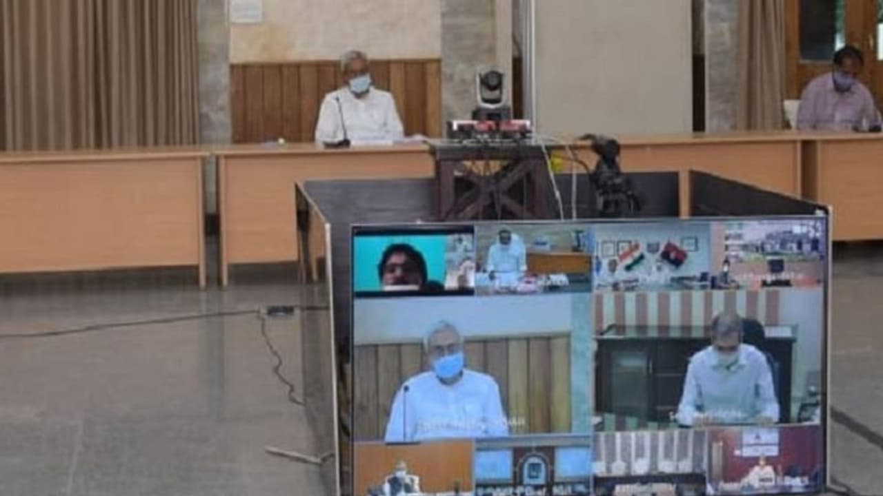 SC ST परिवार के किसी सदस्य की हुई हत्या तो मिलेगी नौकरी, CM नीतीश कुमार की पहल पर बन रहा है ये प्लान SC ST परिवार के किसी सदस्य की हुई हत्या तो मिलेगी नौकरी, CM नीतीश कुमार की पहल पर बन रहा है ये प्लान