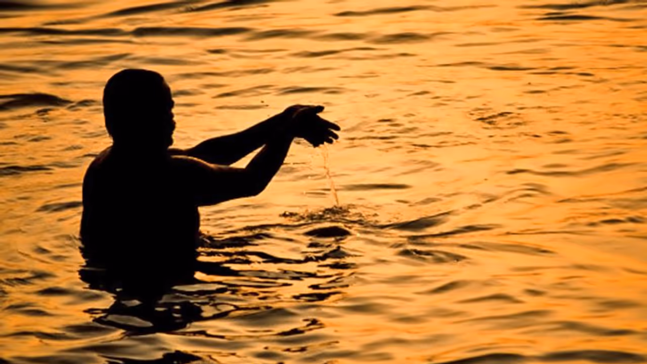 ఏటి సూతకం అంటే ఏమిటి ? ఏటి సూతకంలో నిత్యపూజ చెయాలా, వద్దా? ఏటి సూతకం అంటే ఏమిటి ? ఏటి సూతకంలో నిత్యపూజ చెయాలా, వద్దా?