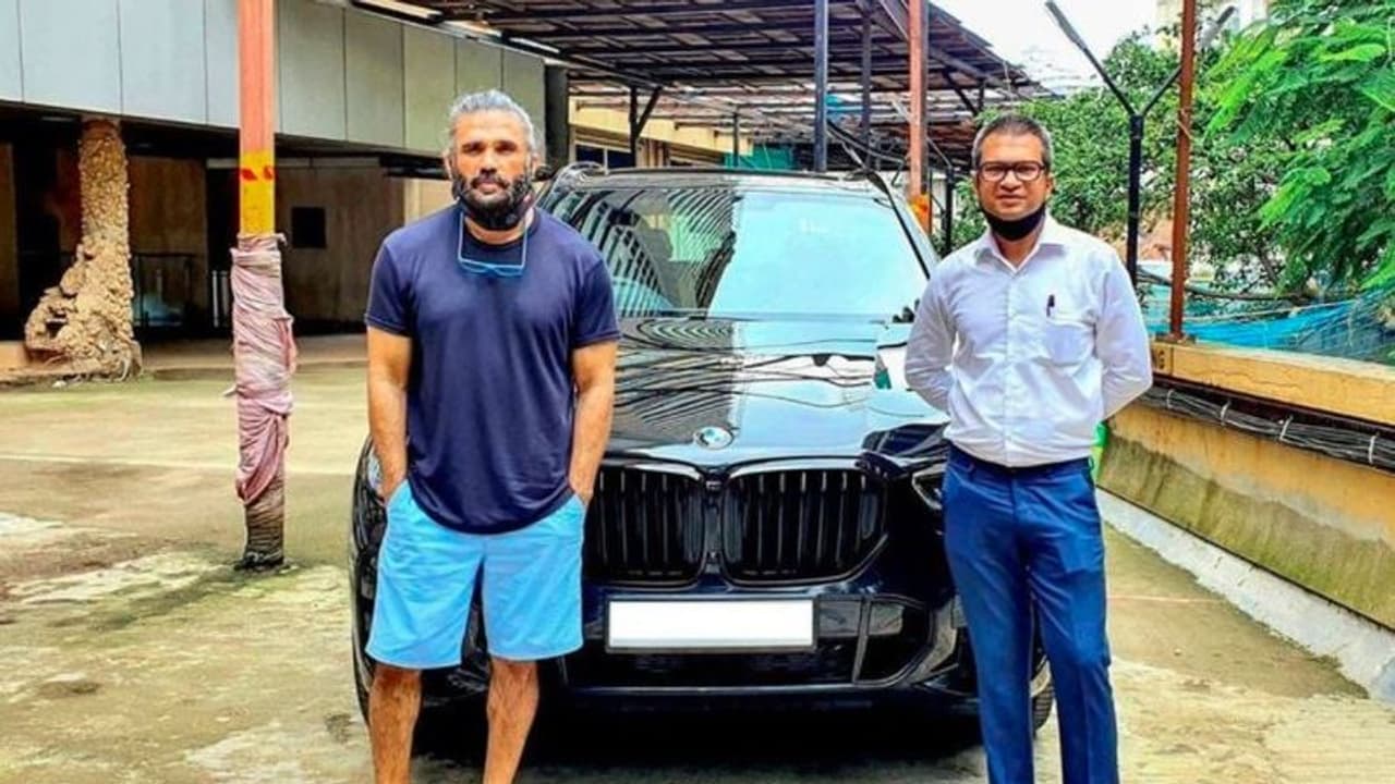 BMW X5 ಕಾರು ಖರೀದಿಸಿದ ಬಾಲಿವುಡ್ ಸ್ಟಾರ್ ಸುನಿಲ್ ಶೆಟ್ಟಿ! BMW X5 ಕಾರು ಖರೀದಿಸಿದ ಬಾಲಿವುಡ್ ಸ್ಟಾರ್ ಸುನಿಲ್ ಶೆಟ್ಟಿ!