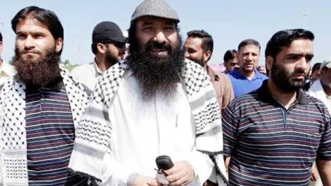 पाकिस्तान बेनकाब, भारत को मिले सबूत, ISI का 'आधिकारिक सहयोगी' है हिजबुल का चीफ पाकिस्तान बेनकाब, भारत को मिले सबूत, ISI का 'आधिकारिक सहयोगी' है हिजबुल का चीफ