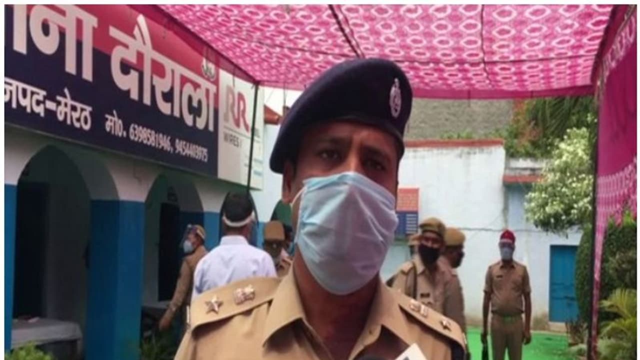 അയോധ്യ ക്ഷേത്ര നിര്മ്മാണത്തിന്റെ പേരില് വ്യാജ രസീതുമായി തട്ടിപ്പ്; ഒരാള് അറസ്റ്റില് അയോധ്യ ക്ഷേത്ര നിര്മ്മാണത്തിന്റെ പേരില് വ്യാജ രസീതുമായി തട്ടിപ്പ്; ഒരാള് അറസ്റ്റില്