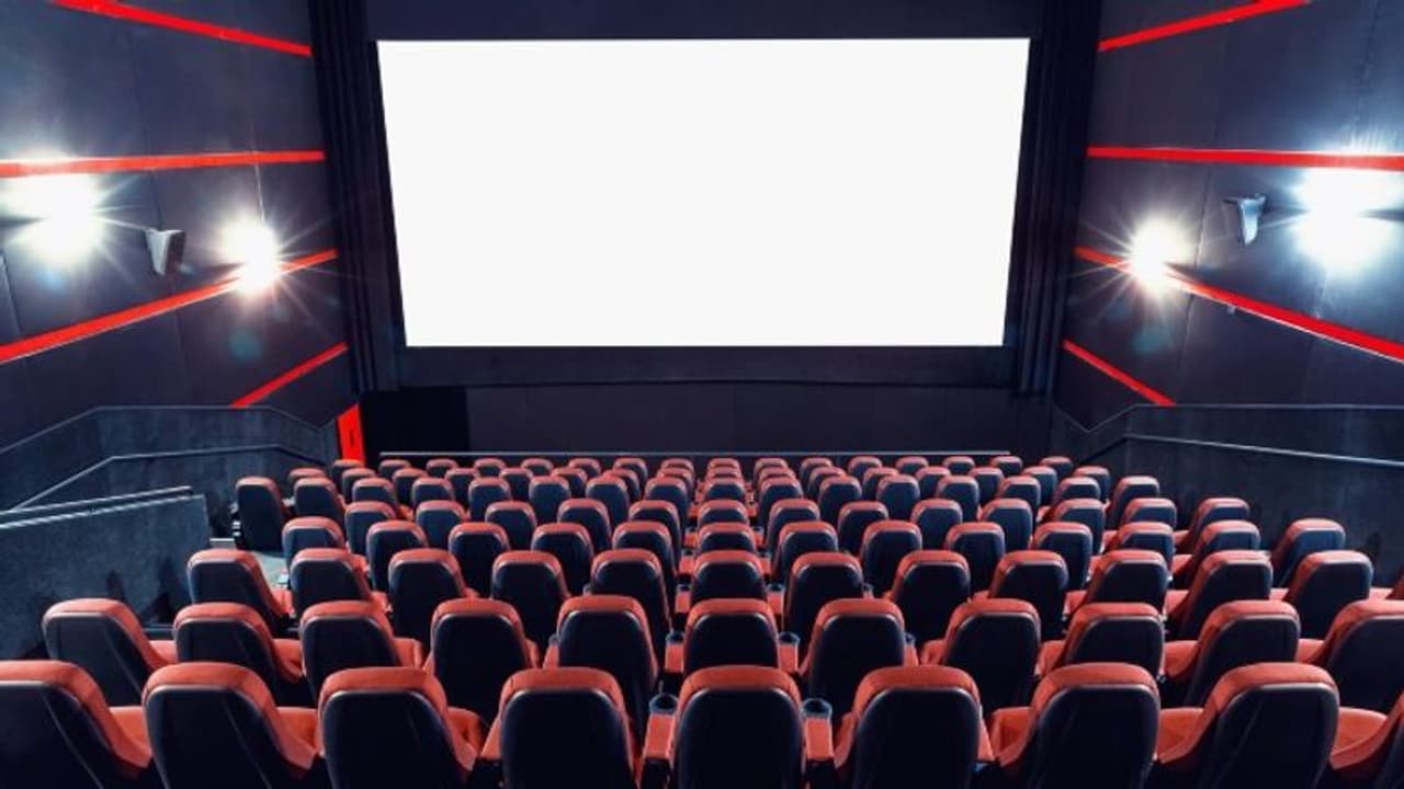 #BREAKING அக்டோபர் 15 முதல் தியேட்டர்களை திறக்க அனுமதி... மத்திய அரசின் அதிரடி அறிவிப்பு...!