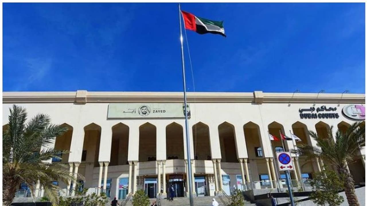 ജോലി ചെയ്യുന്ന ബാങ്കില്‍ നിന്ന് പണം മോഷ്ടിച്ച് നാട്ടിലേക്ക് അയച്ചു; പ്രവാസി അറസ്റ്റില്‍