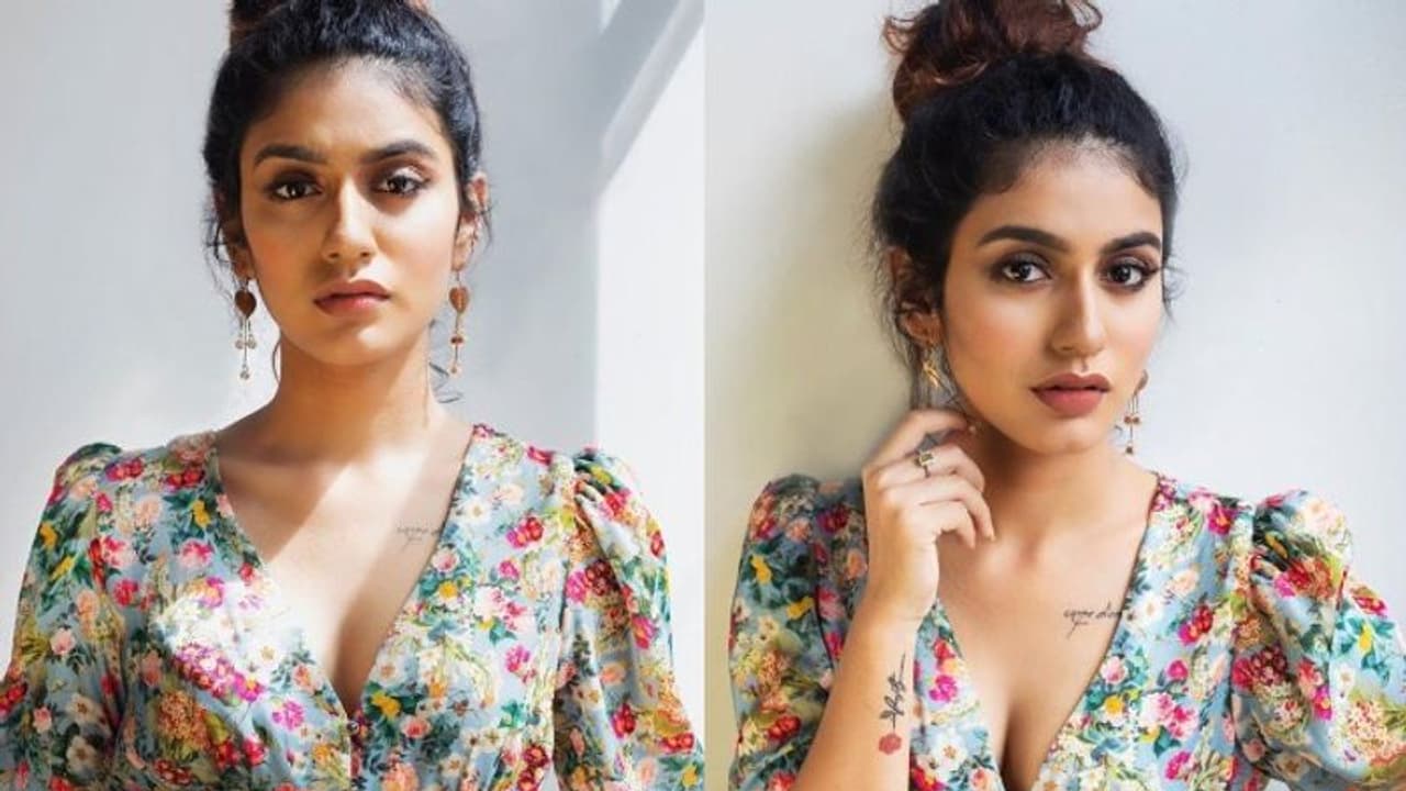 ഗ്ലാമറസ് ലുക്കിൽ ഫോട്ടോഷൂട്ട്, ചിത്രങ്ങൾ പങ്കുവച്ച് പ്രിയ വാര്യർ