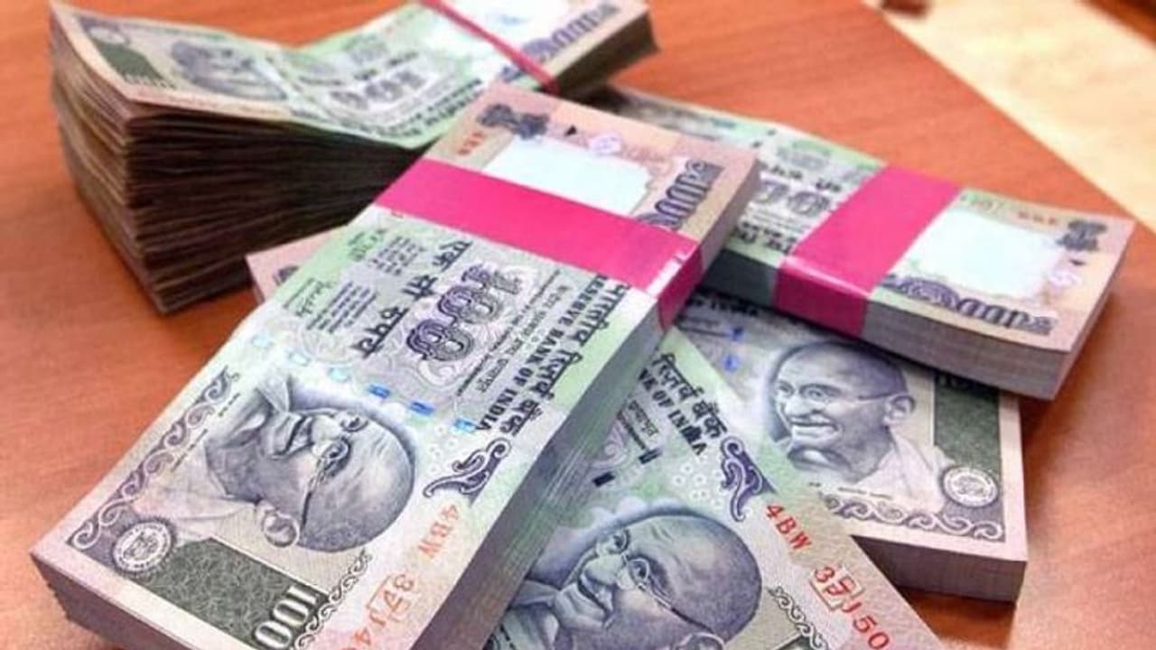 എവിടെയെങ്കിലും ഫിക്സഡ് ഡെപ്പോസിറ്റ് ചെയ്യല്ലേ..; ഉയർന്ന പലിശ നൽകുന്ന ഈ 5 ബാങ്കിതര ധനകാര്യ സ്ഥാപനങ്ങളെ അറിയാം എവിടെയെങ്കിലും ഫിക്സഡ് ഡെപ്പോസിറ്റ് ചെയ്യല്ലേ..; ഉയർന്ന പലിശ നൽകുന്ന ഈ 5 ബാങ്കിതര ധനകാര്യ സ്ഥാപനങ്ങളെ അറിയാം