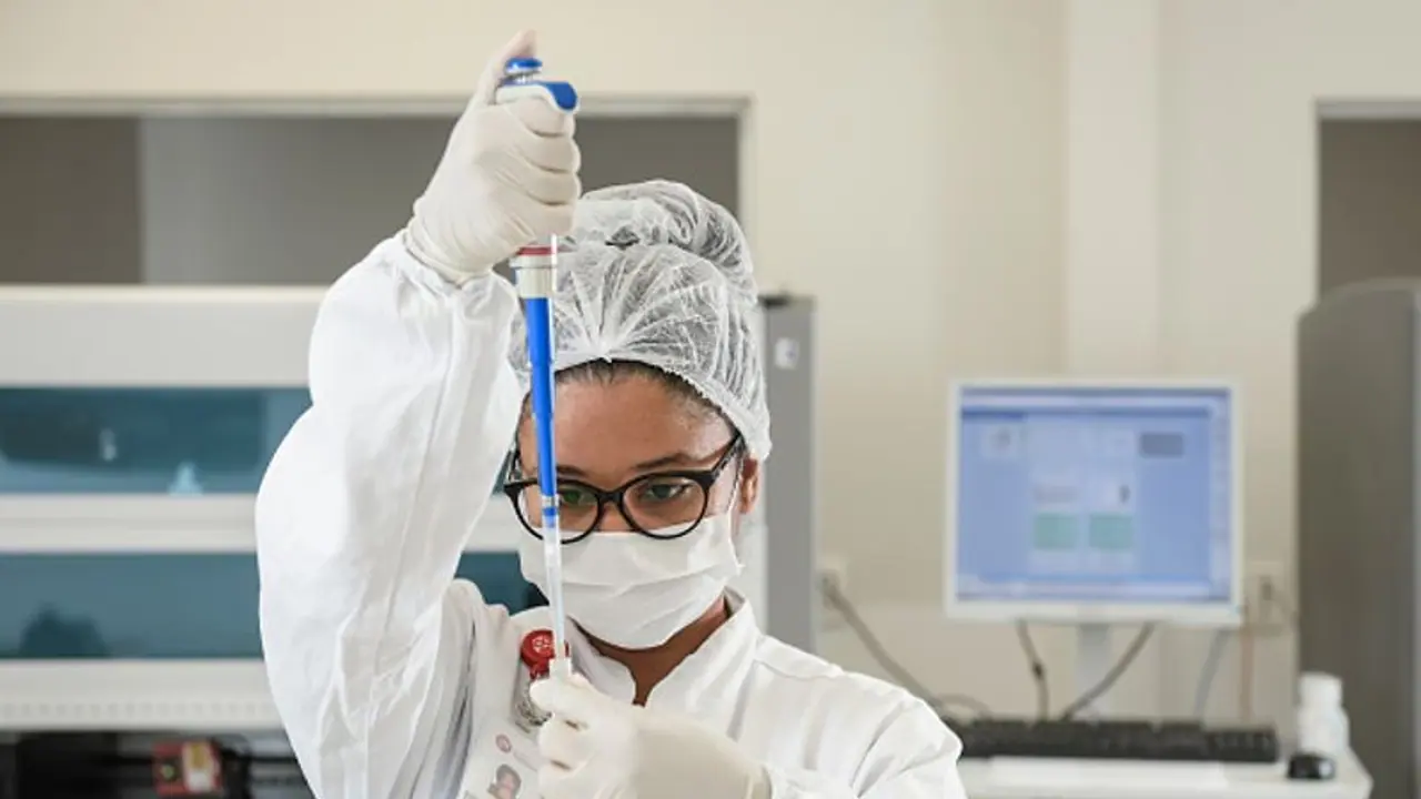 রেশন দুনীর্তির পর এবার করোনা কিট দুর্নীতি, কেনাকাটায় কারচুপির অভিযোগ রেশন দুনীর্তির পর এবার করোনা কিট দুর্নীতি, কেনাকাটায় কারচুপির অভিযোগ