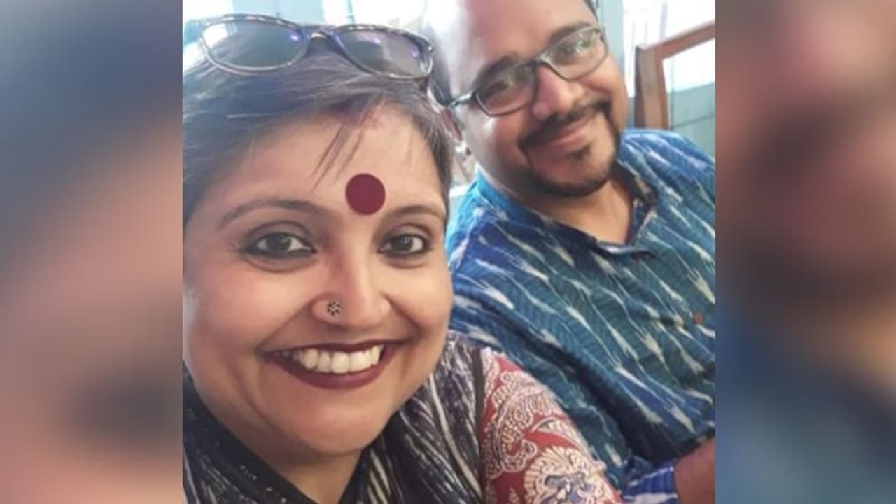 নির্যাতিতাকে বাঁচাতে গিয়ে জখম, প্রতিবাদী নীলাঞ্জনার চিকিৎসার সব খরচ করবে সরকার নির্যাতিতাকে বাঁচাতে গিয়ে জখম, প্রতিবাদী নীলাঞ্জনার চিকিৎসার সব খরচ করবে সরকার