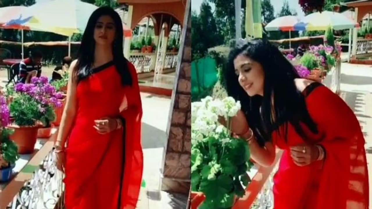 మెడపై కత్తిపెట్టి బెదిరించి.. భార్య కోసం చీర దొంగతనం..! మెడపై కత్తిపెట్టి బెదిరించి.. భార్య కోసం చీర దొంగతనం..!