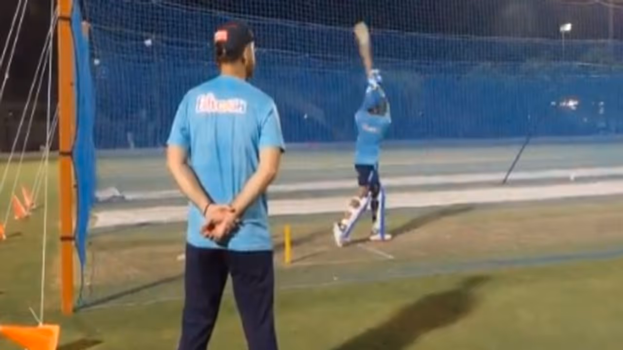 ”Awesome Shot".. ஒரே ஷாட்டில் பையன் பாண்டிங்கையே மிரட்டிட்டாப்ள..! வீடியோ ”Awesome Shot".. ஒரே ஷாட்டில் பையன் பாண்டிங்கையே மிரட்டிட்டாப்ள..! வீடியோ