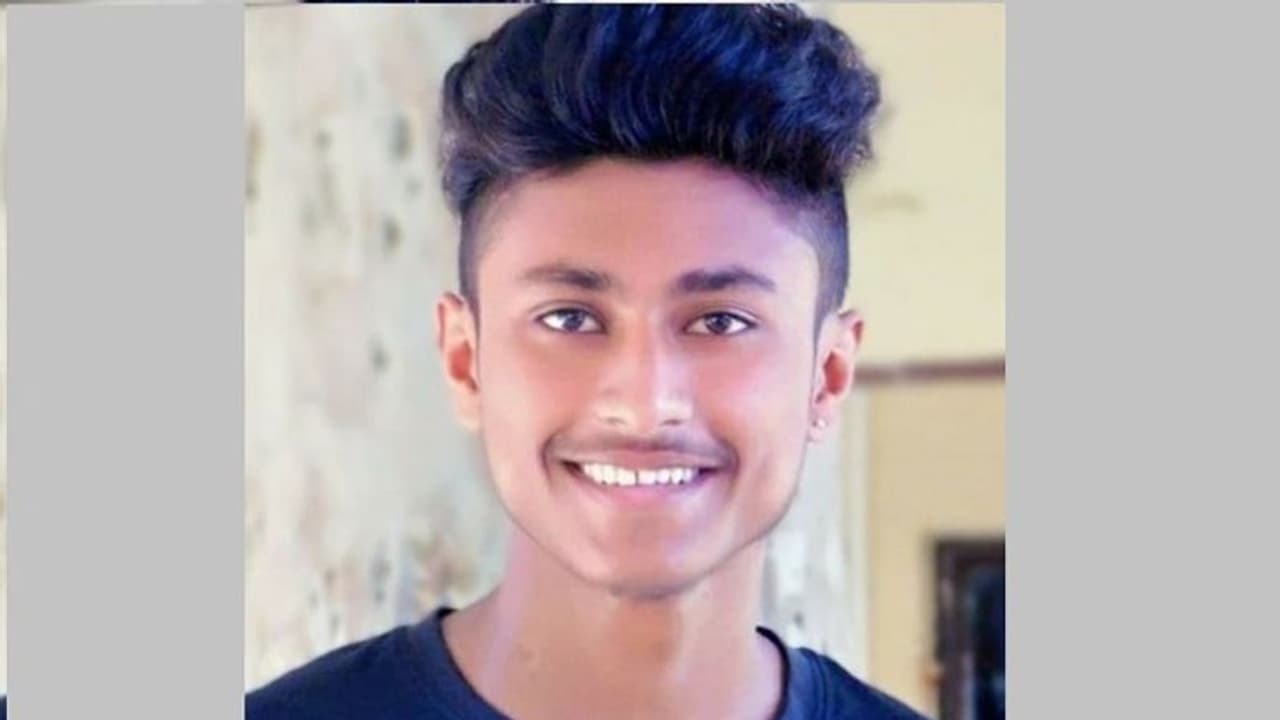 ಜಲಪಾತದ ಪ್ರಪಾತಕ್ಕೆ ಬಿದ್ದು ಅಂಡರ್ 19 ತಂಡದ ಯುವ ವೇಗಿ ಸಾವು! ಜಲಪಾತದ ಪ್ರಪಾತಕ್ಕೆ ಬಿದ್ದು ಅಂಡರ್ 19 ತಂಡದ ಯುವ ವೇಗಿ ಸಾವು!