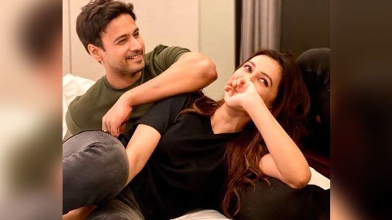 মিমির জীবনে প্রেমের আনাগোনা, যশ দাশগুপ্তের কাছে ধরা দিলেন অভিনেত্রী মিমির জীবনে প্রেমের আনাগোনা, যশ দাশগুপ্তের কাছে ধরা দিলেন অভিনেত্রী