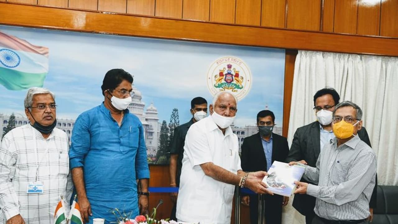 Rs 8,000 crore loss in Karnataka floods: BS Yediyurappa to Centre Rs 8,000 crore loss in Karnataka floods: BS Yediyurappa to Centre