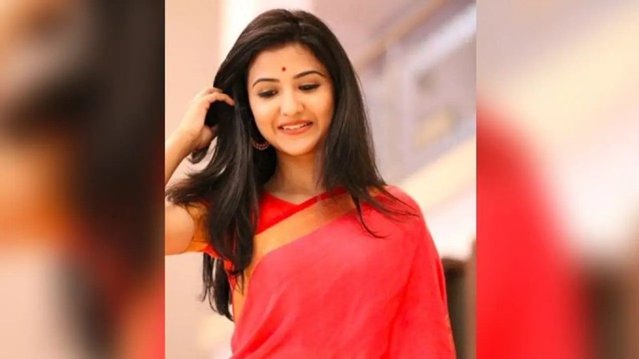 'শুভদৃষ্টি'র দৃষ্টির জীবনে প্রেম প্রেম ভাব, সোশ্যাল মিডিয়া পোস্ট ভরে রোম্যান্সে মজে ঐশ্বর্য 'শুভদৃষ্টি'র দৃষ্টির জীবনে প্রেম প্রেম ভাব, সোশ্যাল মিডিয়া পোস্ট ভরে রোম্যান্সে মজে ঐশ্বর্য