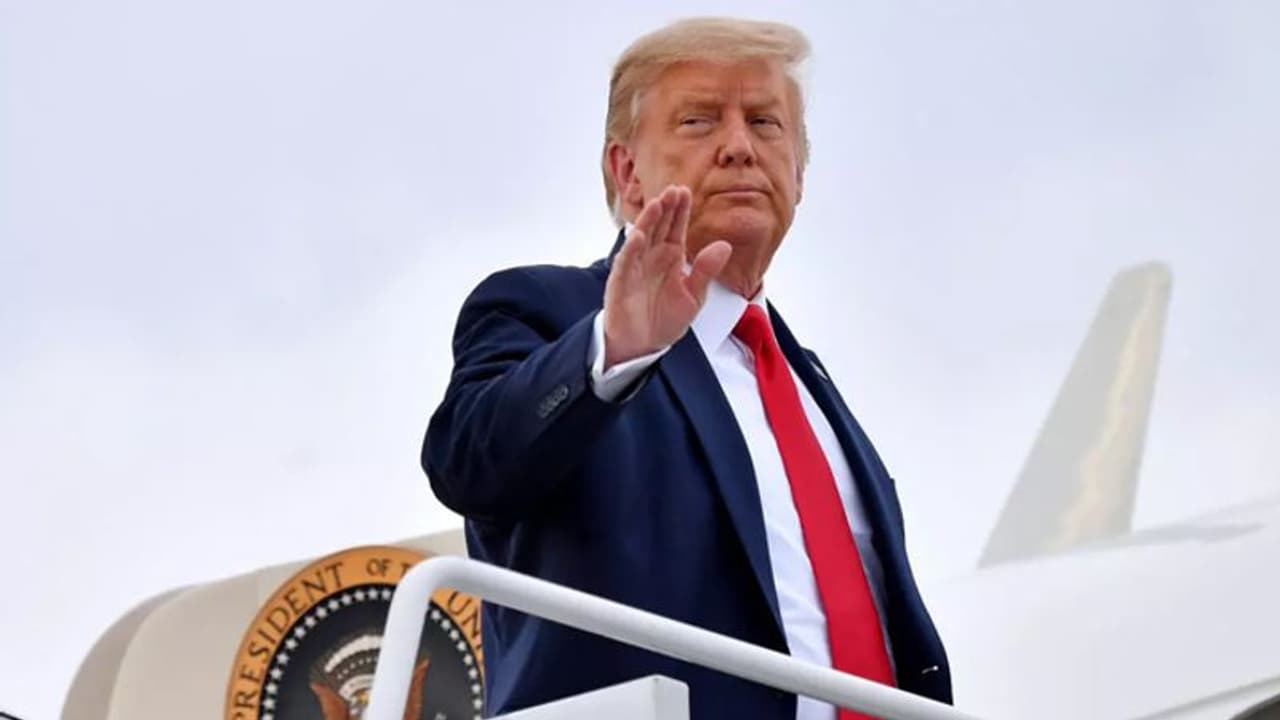 வெள்ளை மாளிகைக்கு வந்த விஷம் தடவப்பட்ட கடிதம்... டிரம்ப் உயிருக்கு குறி..? வெள்ளை மாளிகைக்கு வந்த விஷம் தடவப்பட்ட கடிதம்... டிரம்ப் உயிருக்கு குறி..?