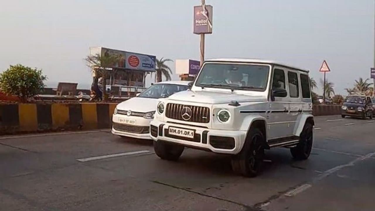 വില 2.45 കോടി, ഈ അത്യാഡംബര കാര് സ്വന്തമാക്കിയ സെലിബ്രിറ്റി ലിസ്റ്റിലേക്ക് ഈ നടിയും! വില 2.45 കോടി, ഈ അത്യാഡംബര കാര് സ്വന്തമാക്കിയ സെലിബ്രിറ്റി ലിസ്റ്റിലേക്ക് ഈ നടിയും!