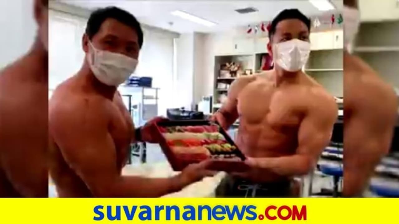 ಈ ರೆಸ್ಟೋರೆಂಟ್ನಲ್ಲಿ ಫುಡ್ ಡೆಲಿವರಿ ಮಾಡೋದು ಬಾಡಿ ಬಿಲ್ಡರ್ಸ್..! ತಿಂಗಳ ಆದಾಯ ಲಕ್ಷ ಲಕ್ಷ ಈ ರೆಸ್ಟೋರೆಂಟ್ನಲ್ಲಿ ಫುಡ್ ಡೆಲಿವರಿ ಮಾಡೋದು ಬಾಡಿ ಬಿಲ್ಡರ್ಸ್..! ತಿಂಗಳ ಆದಾಯ ಲಕ್ಷ ಲಕ್ಷ