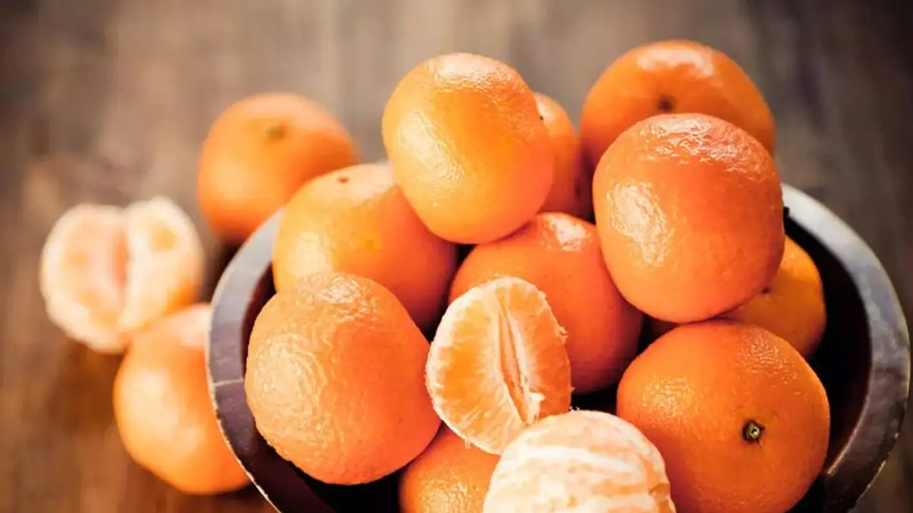 Orange : പ്രതിരോധശേഷി കൂട്ടാം,​ ഹൃദ്രോഗ സാധ്യത കുറയ്ക്കാം; അറിയാം ഓറഞ്ച് കഴിച്ചാലുള്ള മറ്റ് ആരോ​ഗ്യ​ഗുണങ്ങൾ