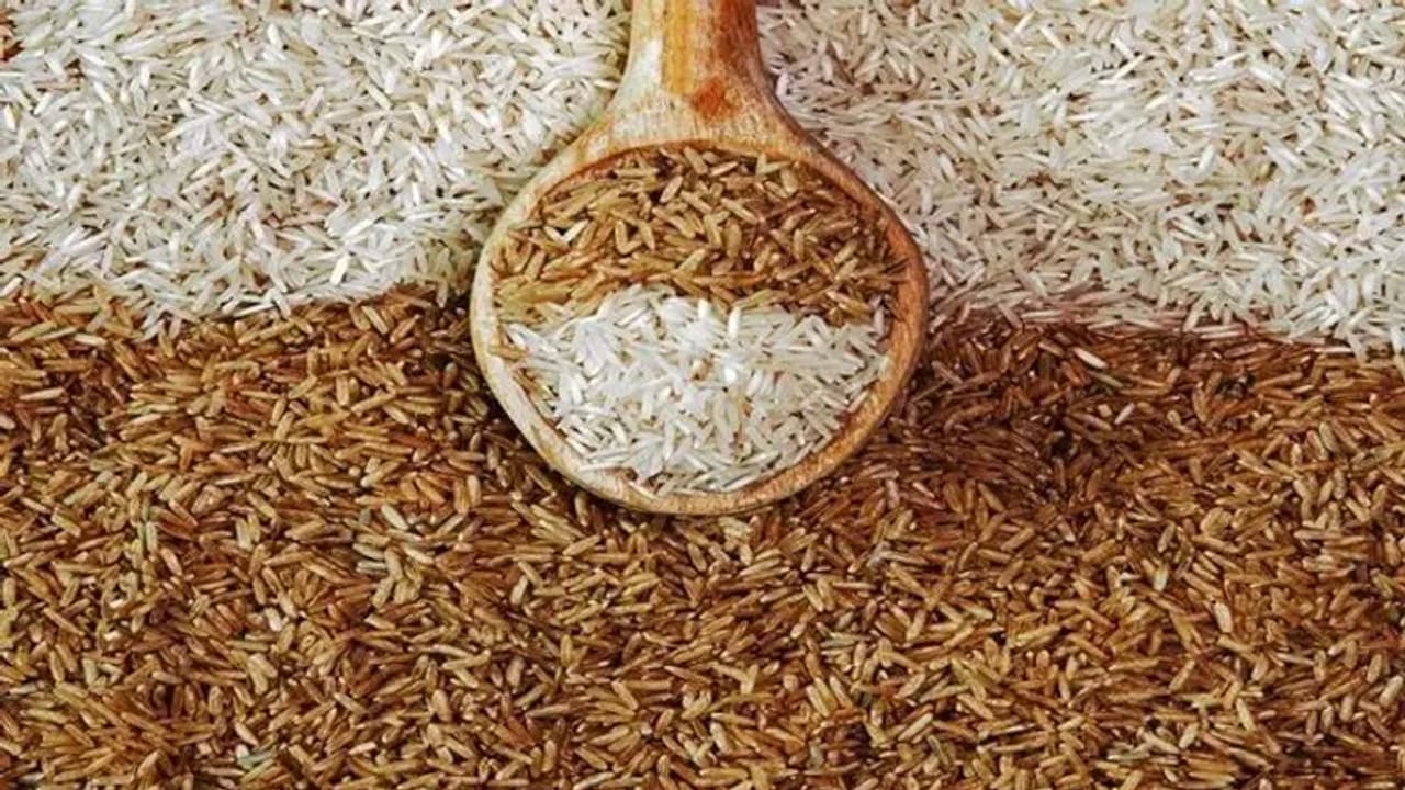 Brown Rice In Hindi ब्राउन राइस का राज: जानिए कैसे बनता है ये सेहतमंद अनाज? | How Brown ...