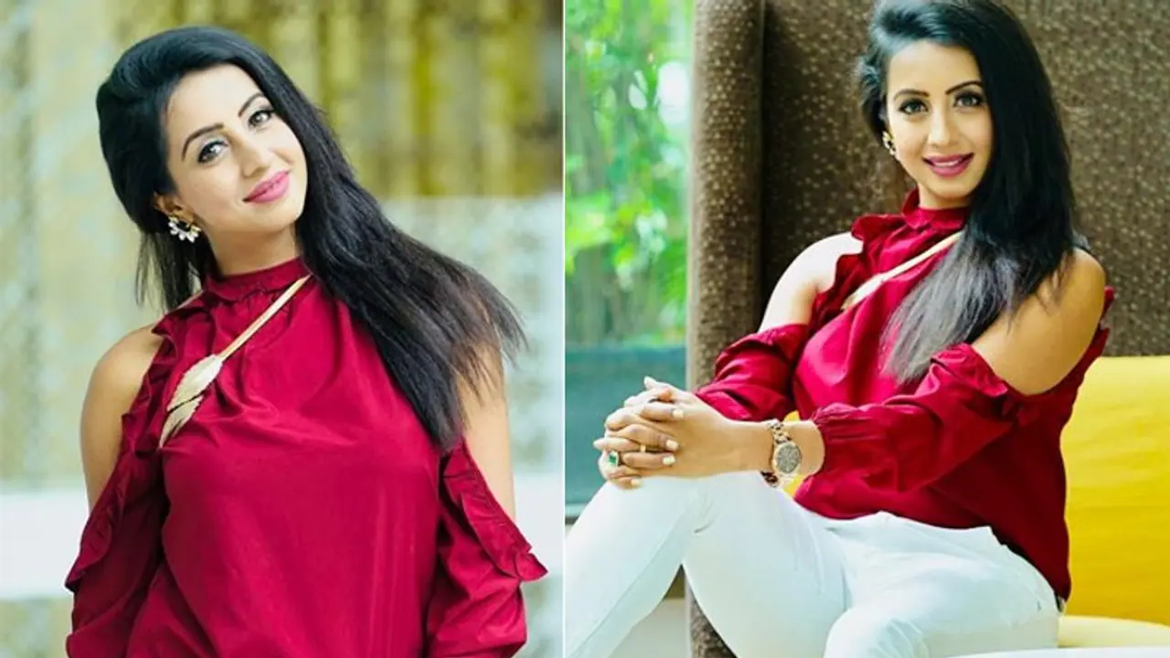 ফেঁসেছেন মাদক মামলায়, এবার এই সুন্দরী অভিনেত্রী ধর্ম বদলে পাল্টে ফেললেন নামও ফেঁসেছেন মাদক মামলায়, এবার এই সুন্দরী অভিনেত্রী ধর্ম বদলে পাল্টে ফেললেন নামও