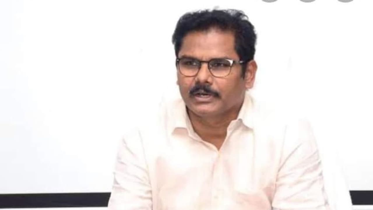 లంచం కేసు: అడిషనల్ కలెక్టర్ నగేశ్కు బెయిల్ నిరాకరణ లంచం కేసు: అడిషనల్ కలెక్టర్ నగేశ్కు బెయిల్ నిరాకరణ