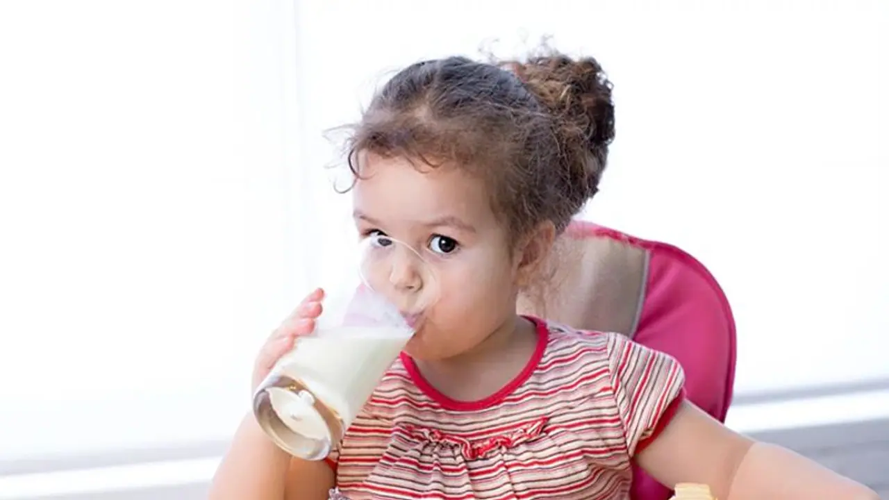 കുട്ടികൾക്ക് ഈ നാല് പോഷകങ്ങൾ അടങ്ങിയ ഭക്ഷണങ്ങൾ നിർബന്ധമായും നൽകണം; ഡോക്ടർ പറയുന്നത് കുട്ടികൾക്ക് ഈ നാല് പോഷകങ്ങൾ അടങ്ങിയ ഭക്ഷണങ്ങൾ നിർബന്ധമായും നൽകണം; ഡോക്ടർ പറയുന്നത്