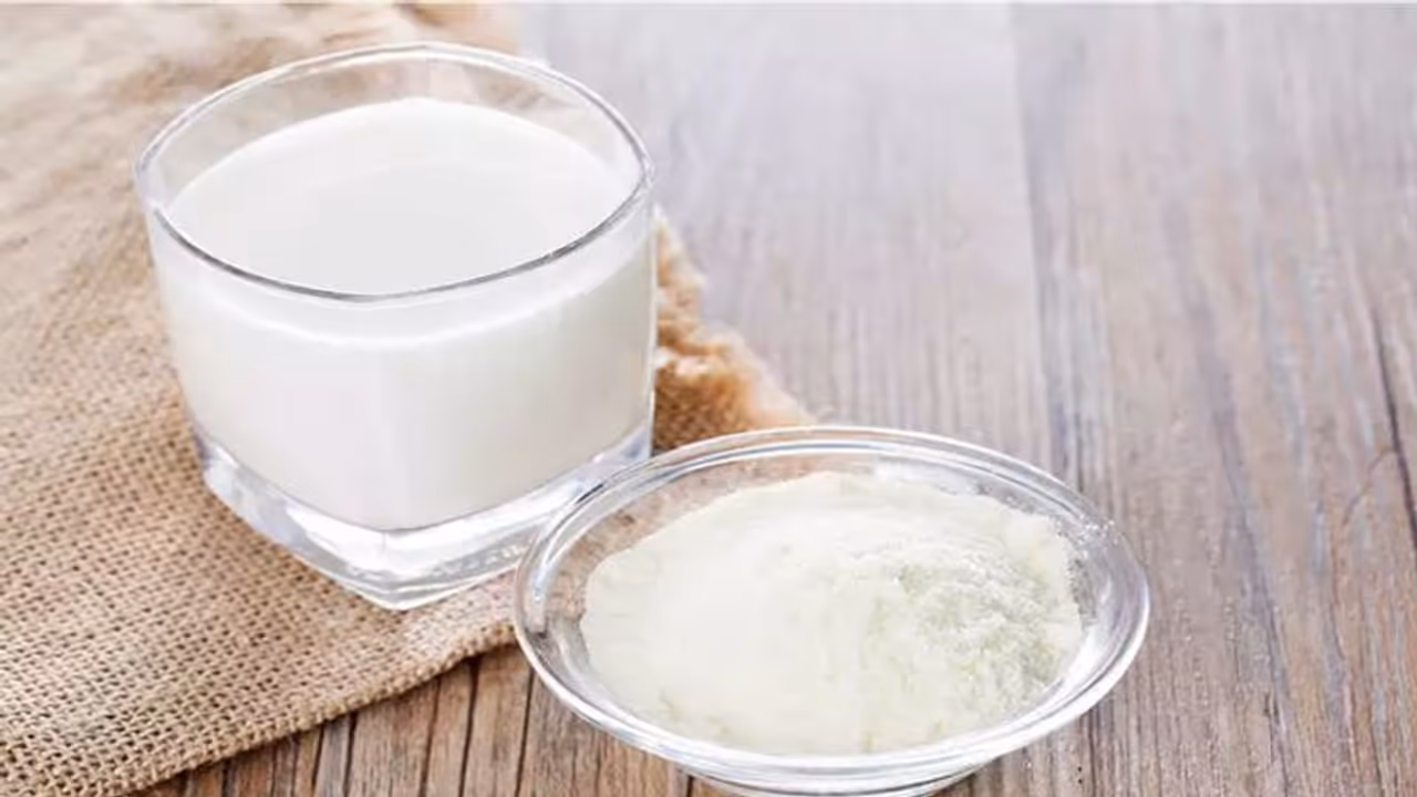 আপনি কি প্রতিদিন গুঁড়ো দুধ দিয়ে তৈরি চা বা কফি পান করেন? কতটা ক্ষতি হচ্ছে শরীরের আপনি কি প্রতিদিন গুঁড়ো দুধ দিয়ে তৈরি চা বা কফি পান করেন? কতটা ক্ষতি হচ্ছে শরীরের