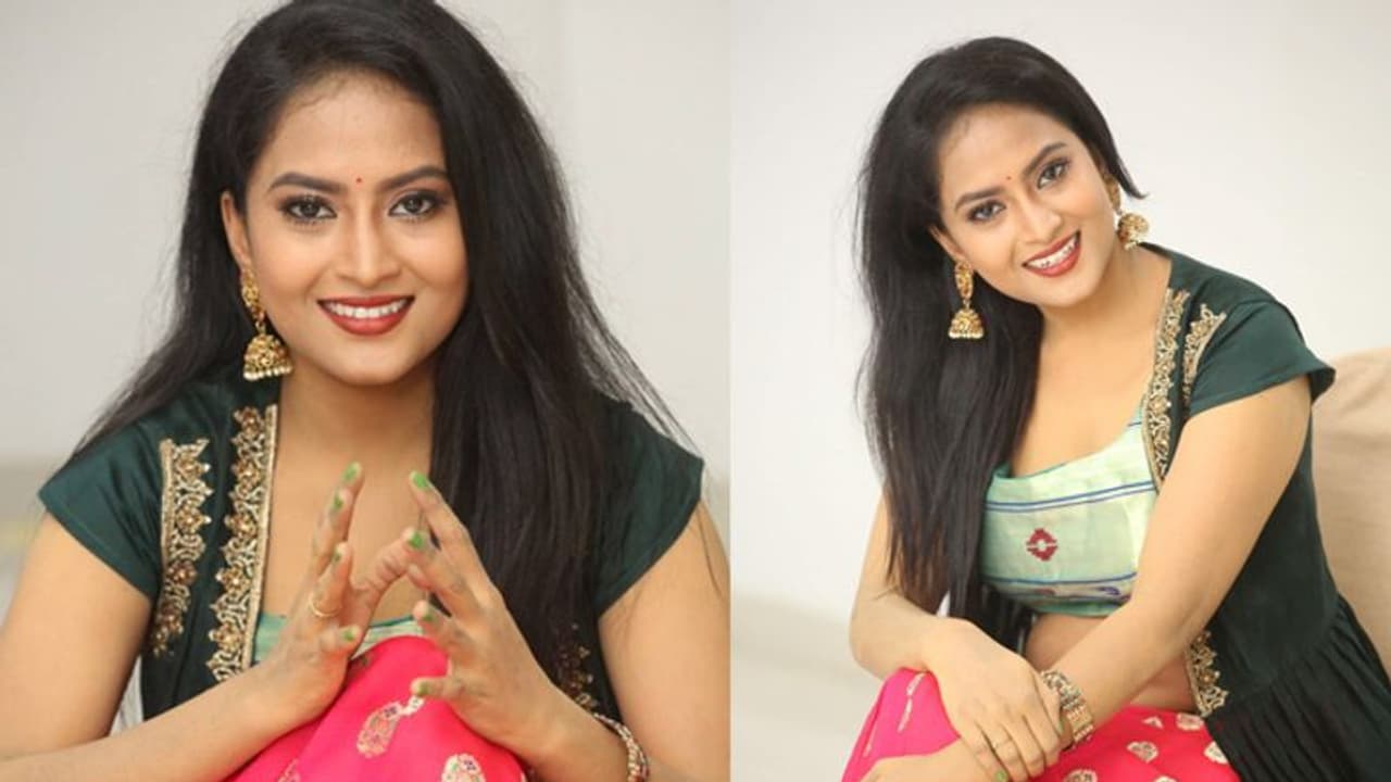 26 साल की TV एक्ट्रेस ने फांसी लगाकर की आत्महत्या, फैमिली ने लगाया ब्वॉयफ्रेंड पर प्रताड़ना का आरोप 26 साल की TV एक्ट्रेस ने फांसी लगाकर की आत्महत्या, फैमिली ने लगाया ब्वॉयफ्रेंड पर प्रताड़ना का आरोप