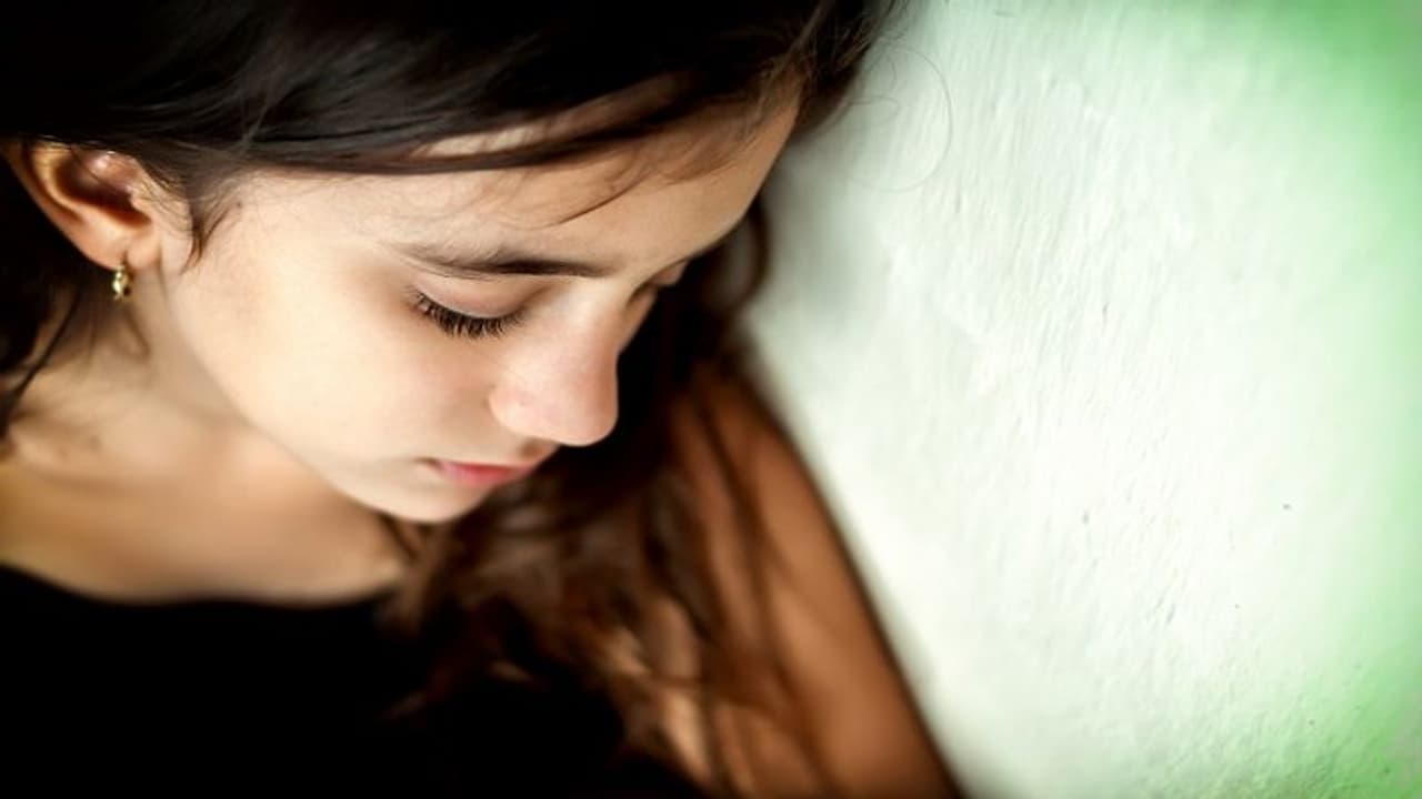 आपकी लड़ाई का बच्चों पर पड़ता है गलत असर, हो सकते हैं ये 5 नुकसान आपकी लड़ाई का बच्चों पर पड़ता है गलत असर, हो सकते हैं ये 5 नुकसान