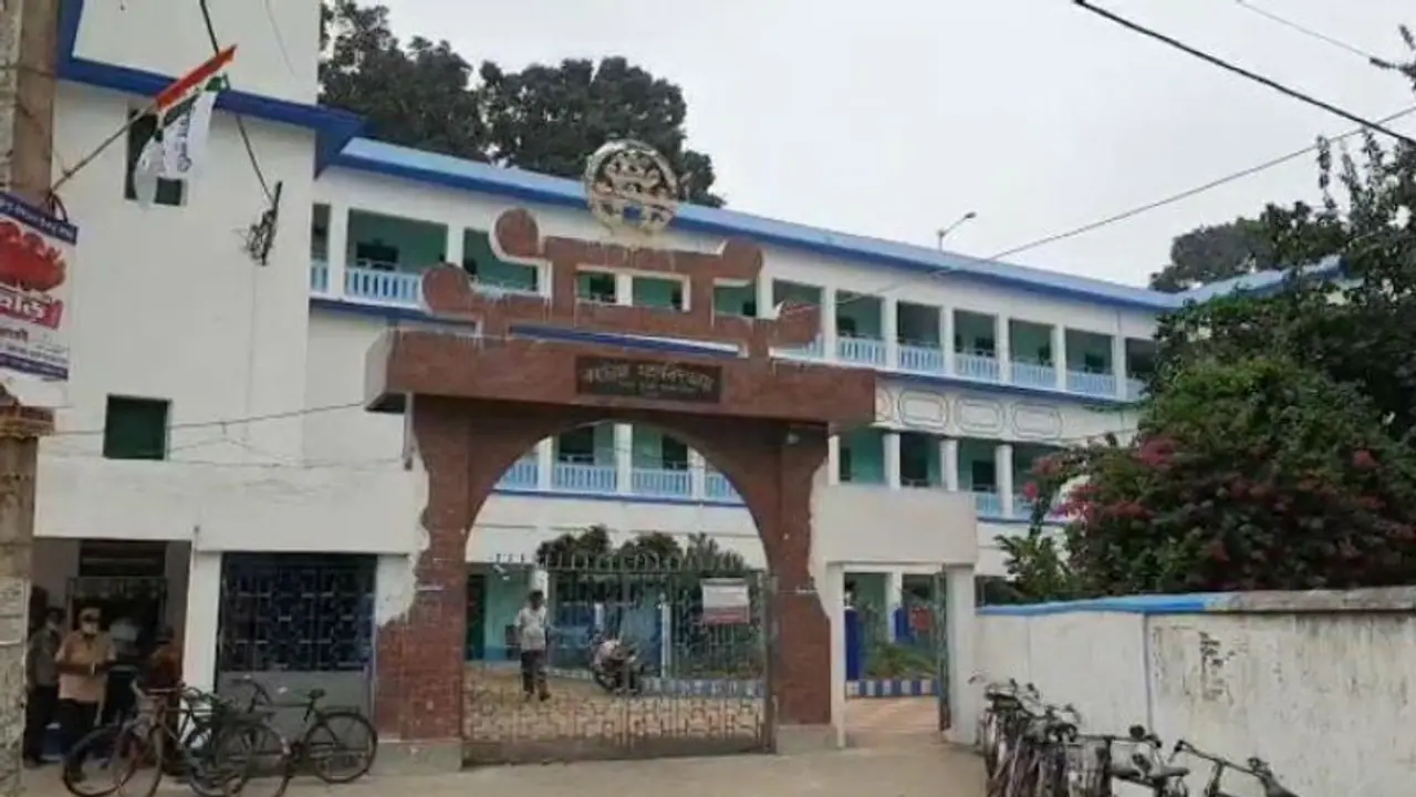 'মোটা টাকা দিলেই পরীক্ষায় বেশি নম্বর', চাঞ্চল্যকর অভিযোগ কলেজের ৩ অধ্য়াপকের বিরুদ্ধে