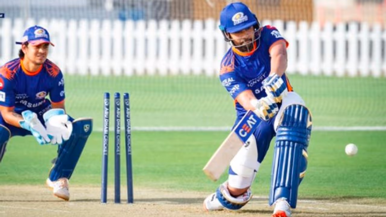 অনুশীলনে রোহিতের বিশাল ছক্কা, বল পড়ল গিয়ে মেন রাস্তায় বাসের ছাদে, দেখুন ভাইরাল ভিডিও অনুশীলনে রোহিতের বিশাল ছক্কা, বল পড়ল গিয়ে মেন রাস্তায় বাসের ছাদে, দেখুন ভাইরাল ভিডিও